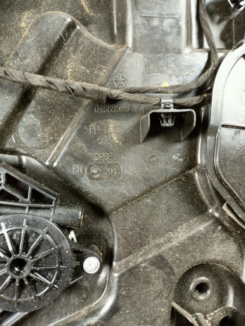 Panel drzwi przednich R Dodge Durango 04589598AL