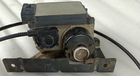 Moduł tempomatu Lincoln Mark 1997-1998 F4LF-9C734-AA