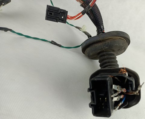 Instalacja drzwi przednich L Dodge Durango 2007-2009 56055211AE