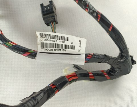 Instalacja drzwi przednich L Dodge Durango 2007-2009 56055211AE