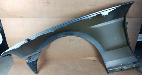 Błotnik przedni R + ślizg, mocowanie zderzaka Ford Mustang 2010-2014