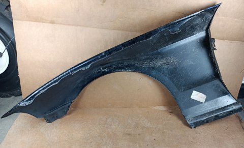Błotnik przedni prawy Ford Mustang 2010-2014