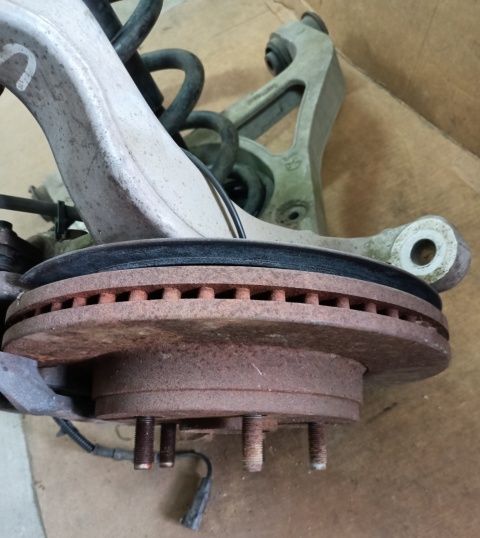 Zawieszenie przednie R (m.in. wahacz dolny, górny, sprężyna, amortyzator) Dodge RAM 2013-2014 04877158AD