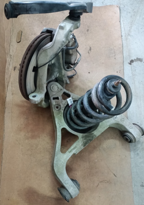 Zawieszenie przednie R (m.in. wahacz dolny, górny, sprężyna, amortyzator) Dodge RAM 2013-2014 04877158AD