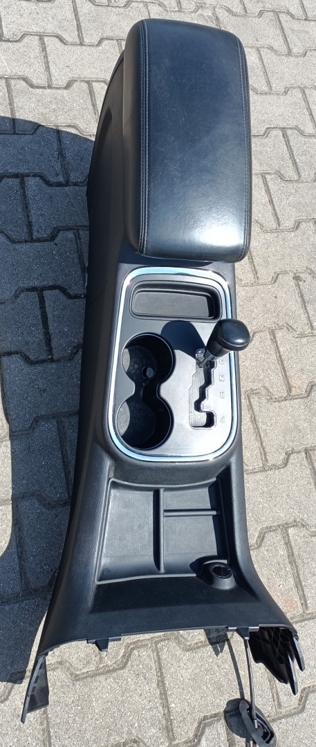 Tunel środkowy + mechanizm zmiany biegów Dodge Durango 2011+
