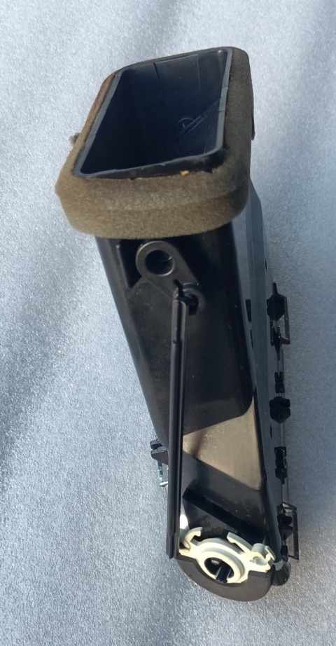 Kratka nawiewu R Cadillac CTS 2008-2014 605088