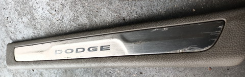 Listwa pogowa L Dodge Durango 2011+