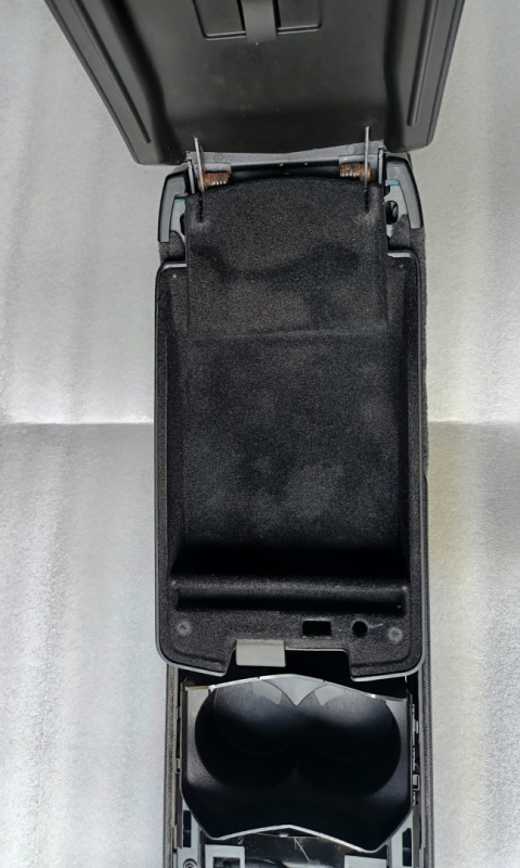 Tunel środkowy Cadillac CTS 2012