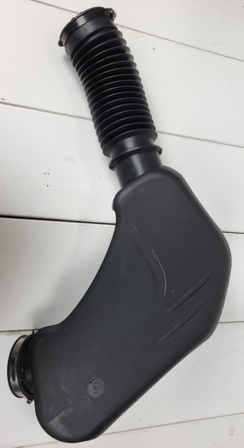 Rezonator powietrza Chrysler 300 2011-2014 04861926AF
