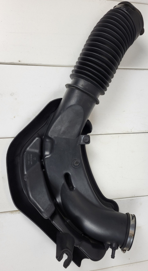 Rezonator powietrza Chrysler 300 2011-2014 04861926AF