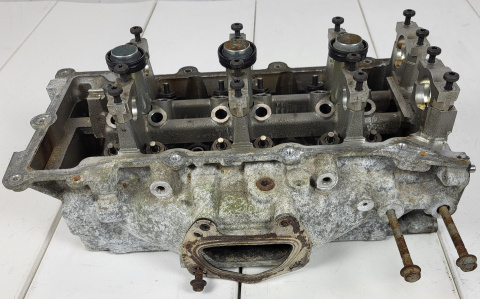 Głowica prawa Dodge Durango 3.6l 05184510AJ