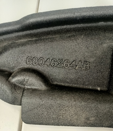 Wygłuszenie błotnika prawe Jeep Grand Cherokee 2011-2012 68046264AB