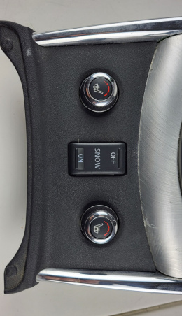 Panel konsola tunelu środkowego Infiniti G37 2008-2013 P13772A74800
