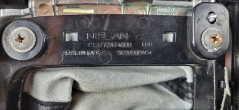 Panel konsola tunelu środkowego Infiniti G37 2008-2013 P13772A74800