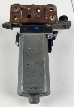 Silnik fotela prawego Jeep Grand Cherokee 2011-2012 986299-102