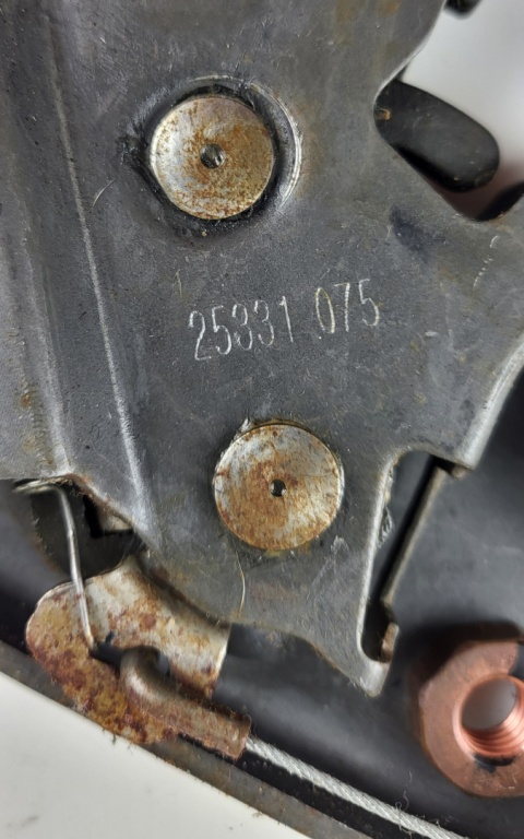 Zamek kanapy + linka Dodge Durango L0235923AA