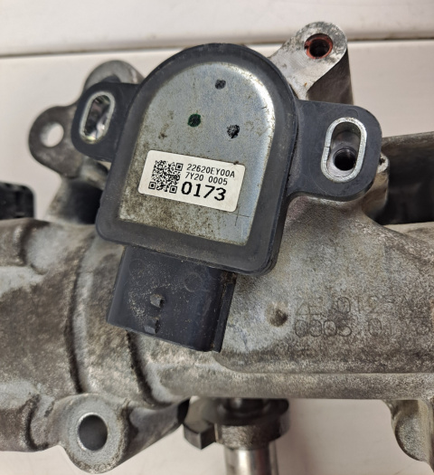 Wałek + siłownik zmiennych faz rozrządu prawy Infiniti G37 XS 2008-2013 22620EY00A