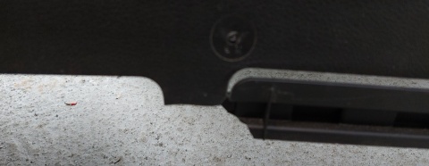 Boczek bagażnika prawy uszkodzony Jeep Cherokee 2014 1UD08DX9AD