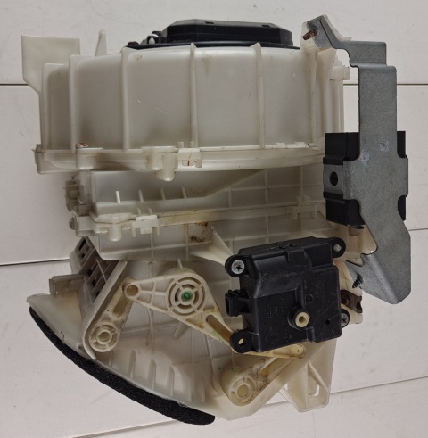 Wentylator nawiewu + obudowa Infiniti G37 XS Coupe 2008-2013 27200JK61A
