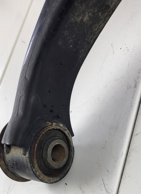 Wahacz górny lewy przedni Dodge RAM 1500 2011-2018 68227901AB