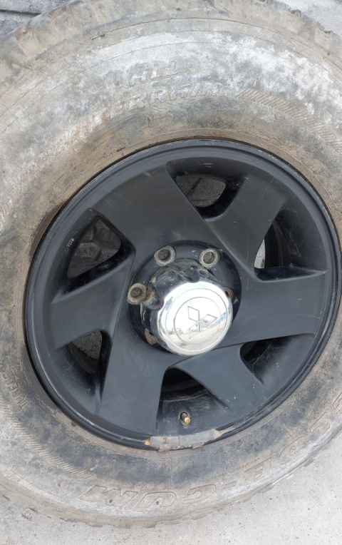 Koła alufelgi 265/70R16 6x139,7 Komplet Mitsubishi L200