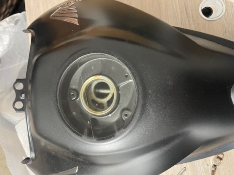 Oryginalny nowy zbiornik paliwa Honda CB1000R OEM 17500-MFN-K00ZB
