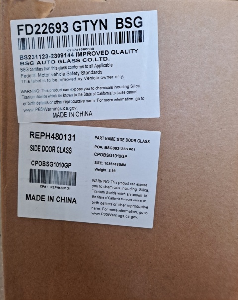 Szyba boczna przednia prawa Honda Civic 2006-2011 FD22693 REPH480131