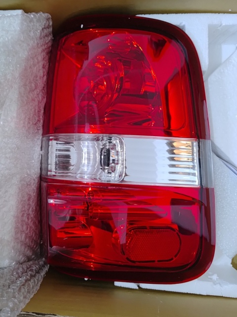 Tylna lampa prawa światło stop Ford F150 2004-2008 211058 FR411-UURW2