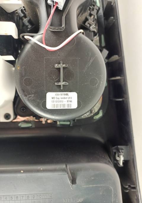 Panel środkowy z manetką biegów + panel USB AUX SD Dodge Durango 2014-2019