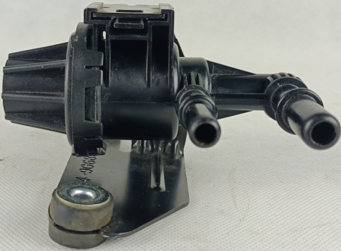Zawór odpowietrzający zbiornik paliwa Ford Expedition 2002-2006 6L34-96683-AA
