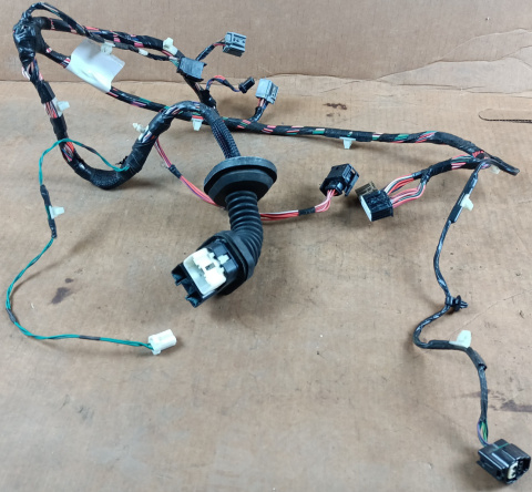 Instalacja drzwi L przód Dodge Durango 2007-2009 56055211AE