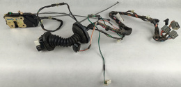 Instalacja drzwi przednich L + zamek Dodge Durango 2004-2005 56051109AC