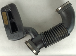 Wąż filtra powietrza Dodge Durango 2004-2007 53032796AA